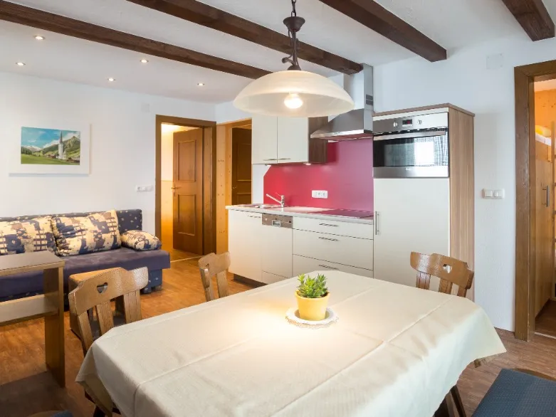 Apartments 2, 3, 4 and 5 Main